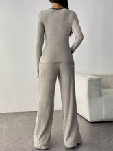 2pcs Women's Casual V-Neck Fitted Contrast Color Ribbed Knit T-Shirt + Loose Ribbed Knit Waistless Pants, Autumn/Winter Season Set